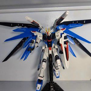 BANDAI GUNDAM BAEL 1/100 Model